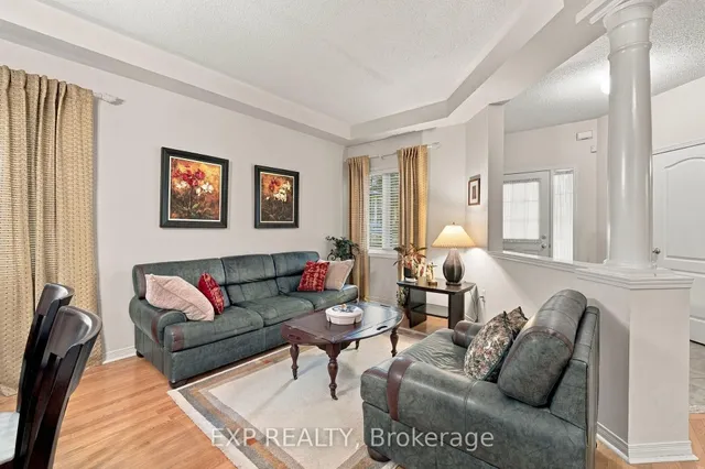 42 Kaitlin Dr, Richmond Hill 3