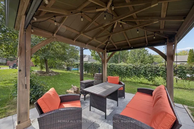 215 Elm Ave, Georgina 5