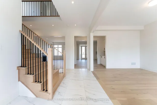 8 Mayflower Gdns, Adjala-Tosorontio 2