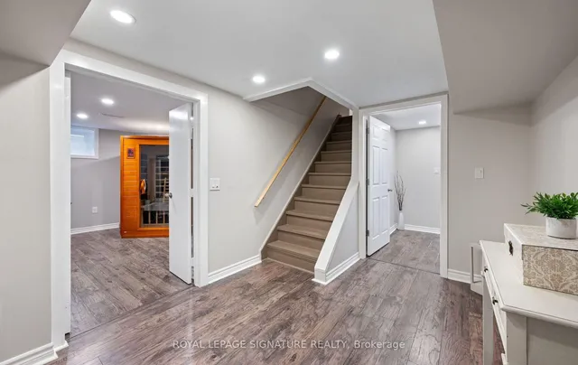 42 Shieldmark Cres, Markham 5