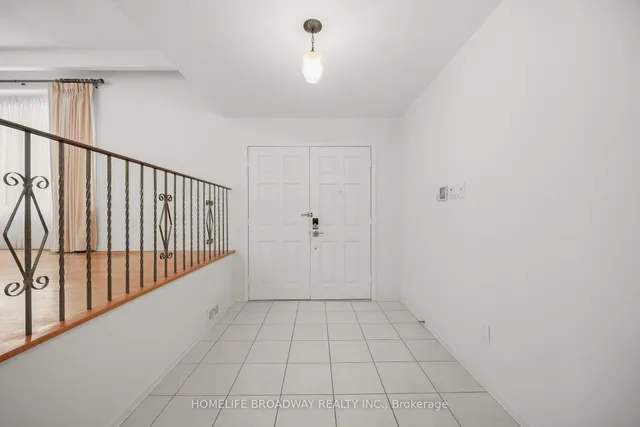 212 Bayview Fairways Dr, Markham 4