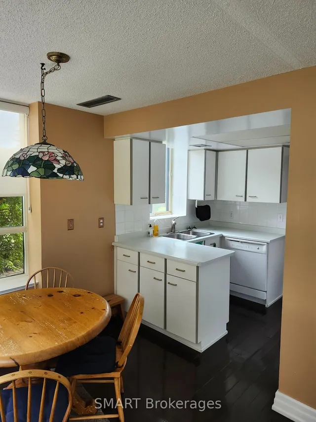 33 Weldrick Rd #103, Richmond Hill 5