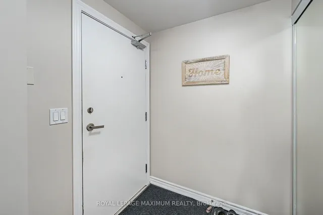 8026 Kipling Ave #305, Vaughan 5