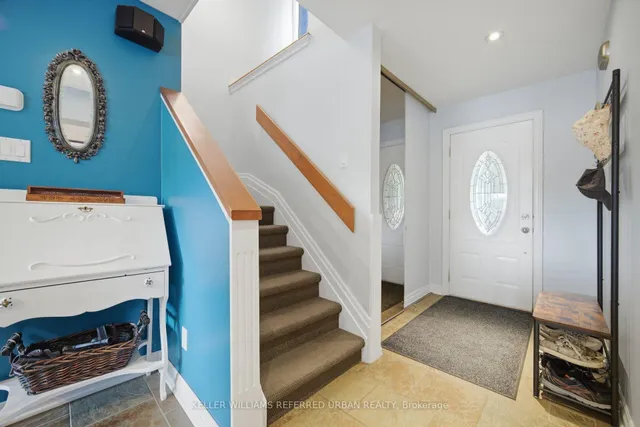 82 Eastman Cres, Newmarket 3