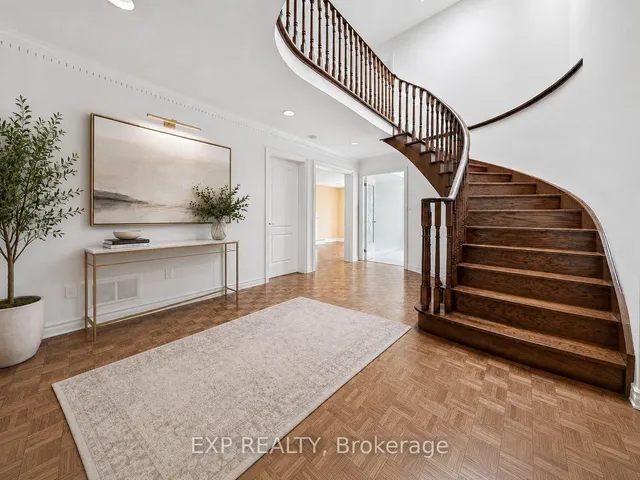 19 Springbrook Dr, Richmond Hill 2