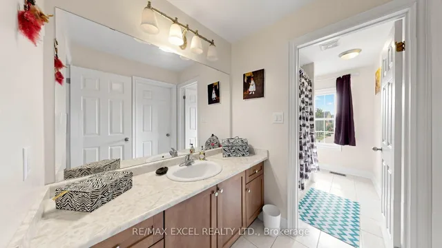 651 Via Romano Blvd, Vaughan 4