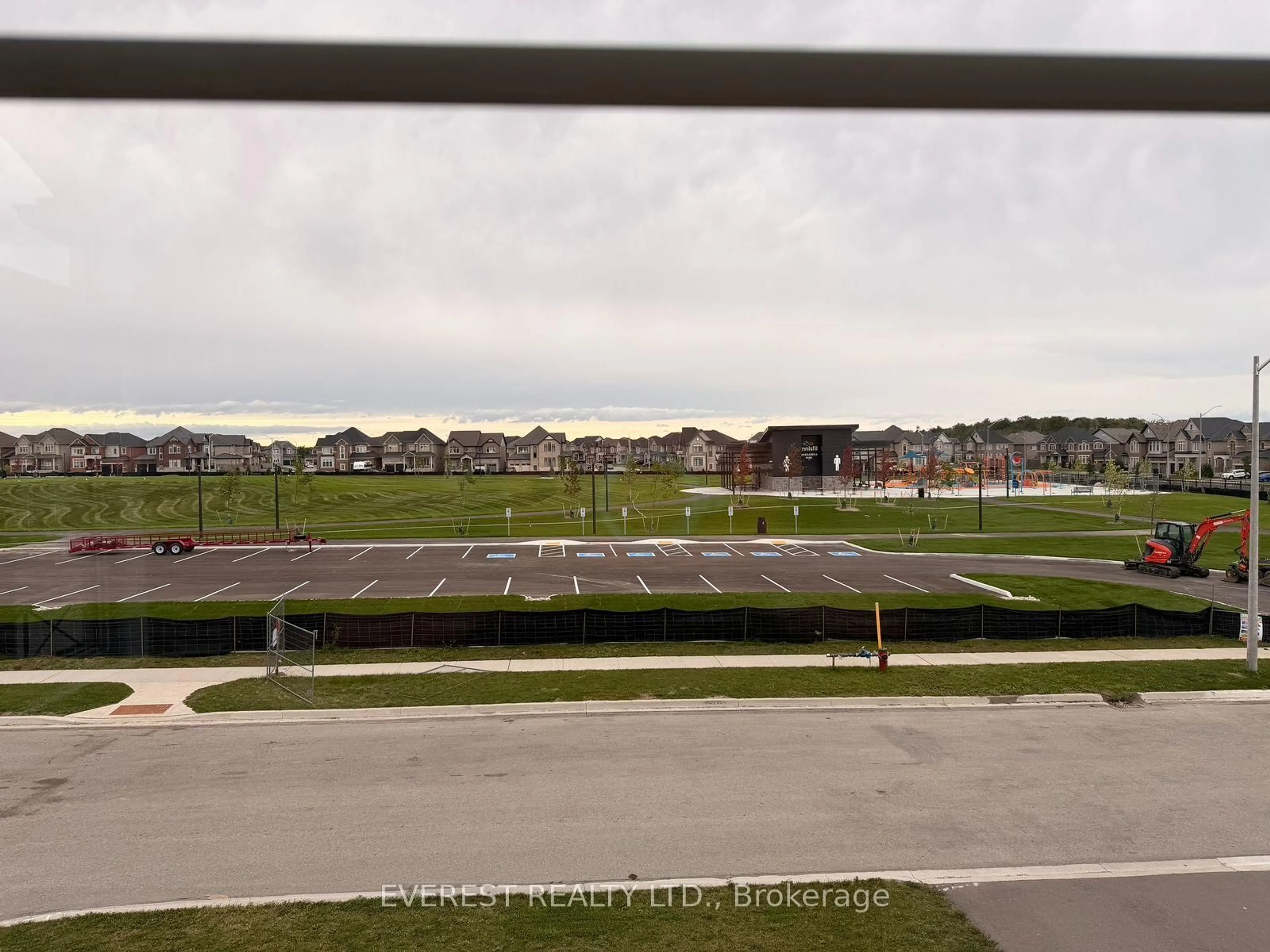 trreb/IMG-N13807374_f6fef4cb-112e-4671-9c5d-40ccb70d3642-l.jpg