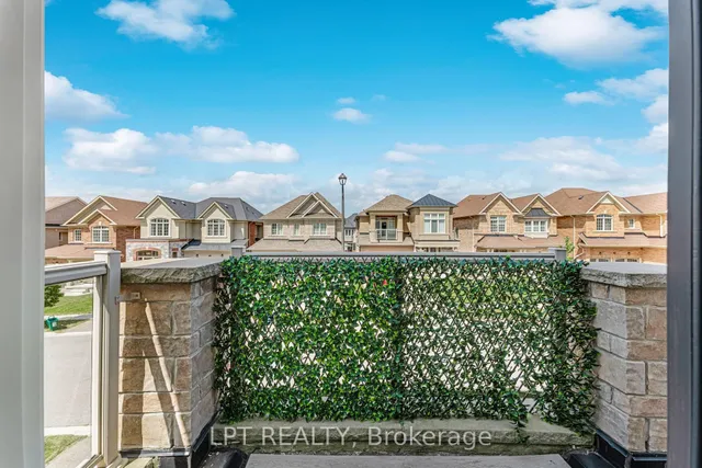 33 Mondial Cres, East Gwillimbury 5