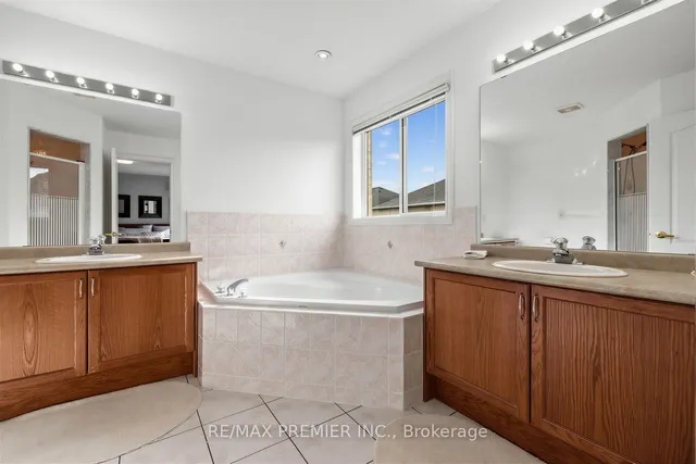 47 Berry Tr, Vaughan 5
