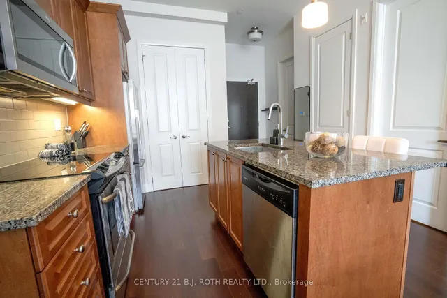 15277 Yonge St #313, Aurora 5