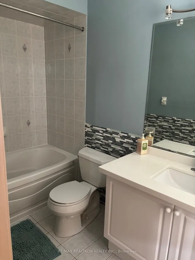 298 Thornhill Woods Dr, Vaughan 5