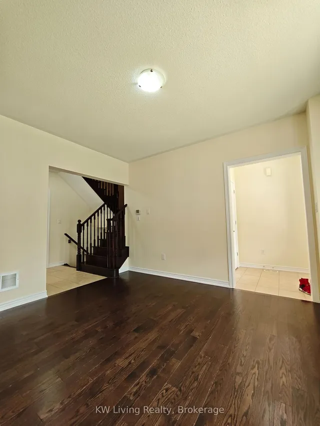 109 Cornwall Dr, Markham 3