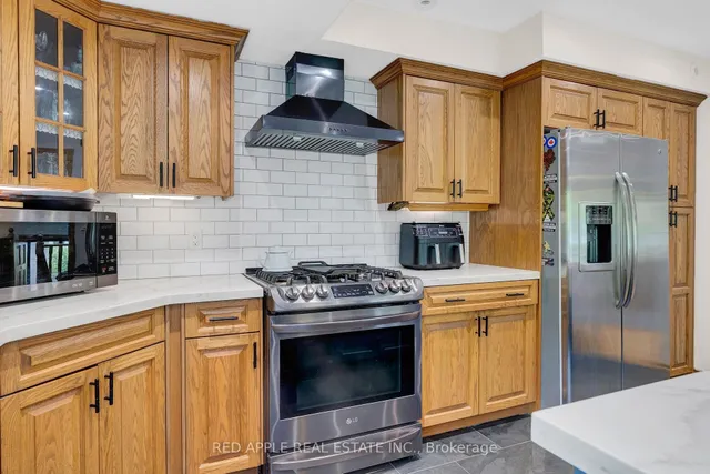 233 Sand Rd, East Gwillimbury 4