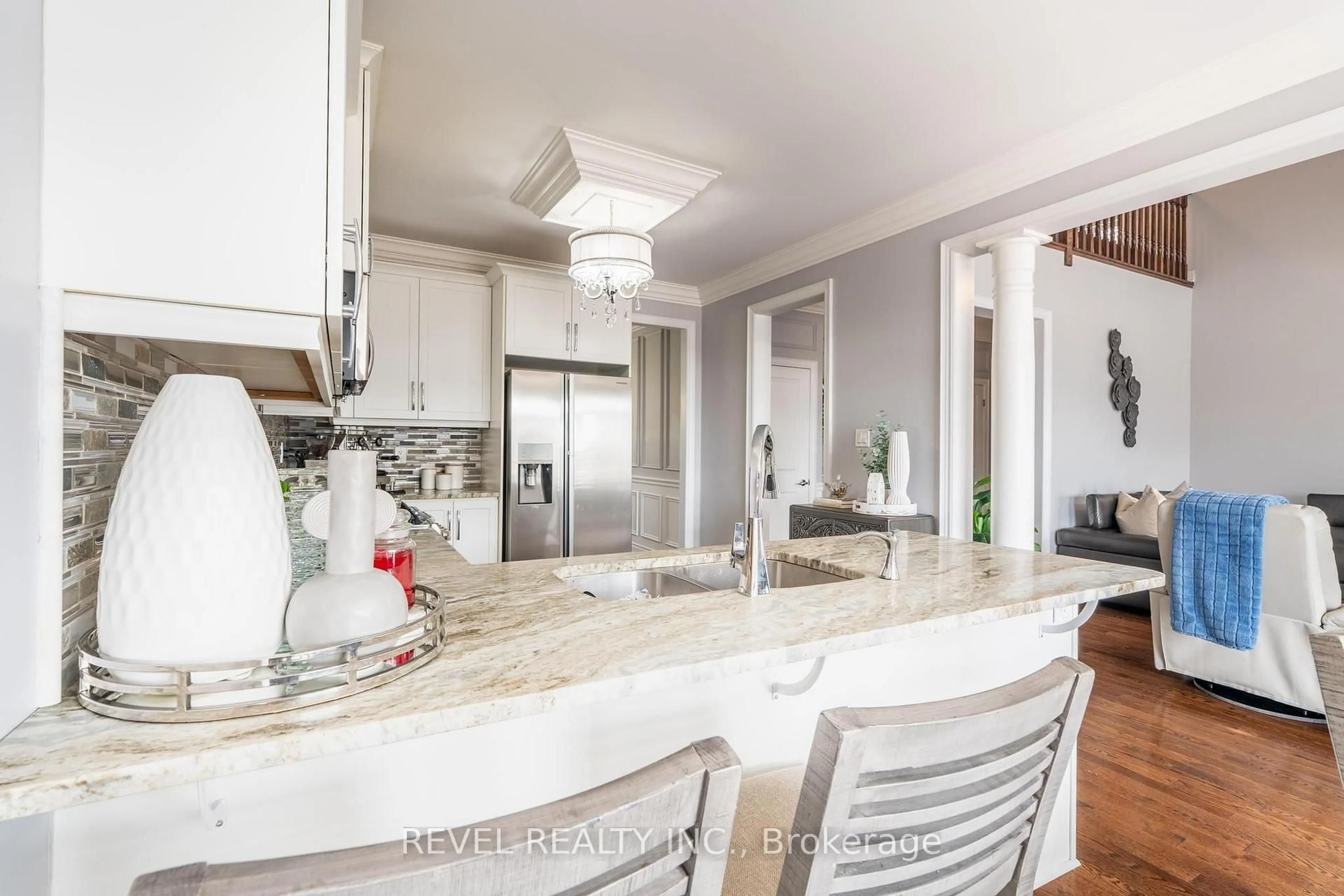 trreb/IMG-N13814612_3d2715ab-4529-40ab-97e4-401861fd32a9-l.jpg