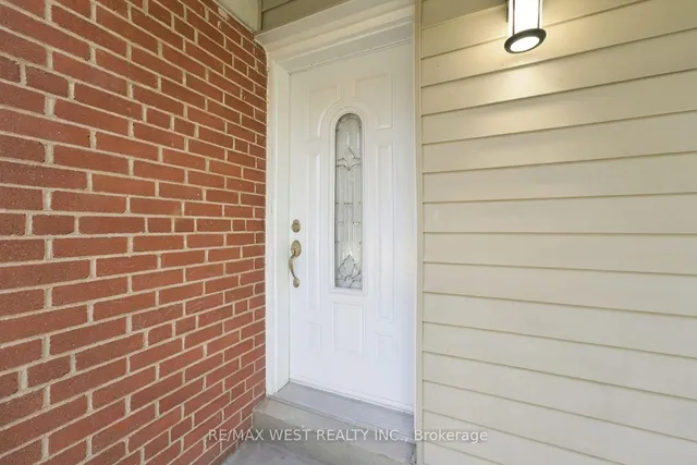 56 Seaton Dr, Aurora 5