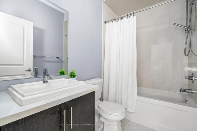 3910 Major Mackenzie Dr, Vaughan 2