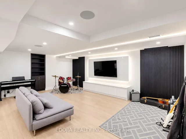 88 Sweet Anna Crt, Vaughan 3