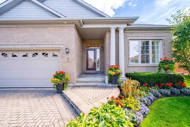 2 Berg Crt, Whitchurch-Stouffville 4