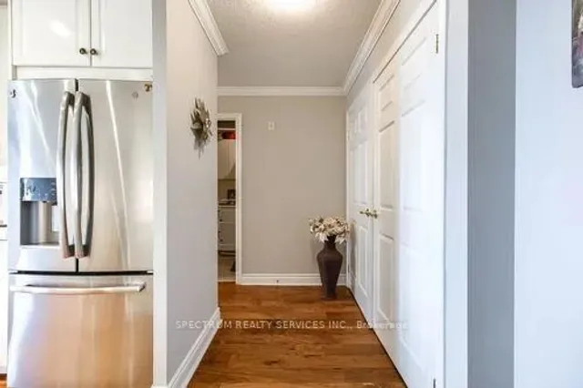 121 Woodbridge Ave #506, Vaughan 4