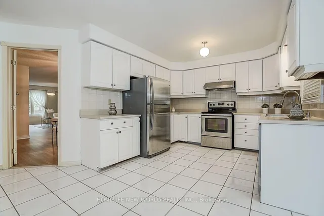 51 Leighland Dr, Markham 3