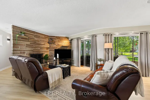 204 The Queensway, Georgina 4