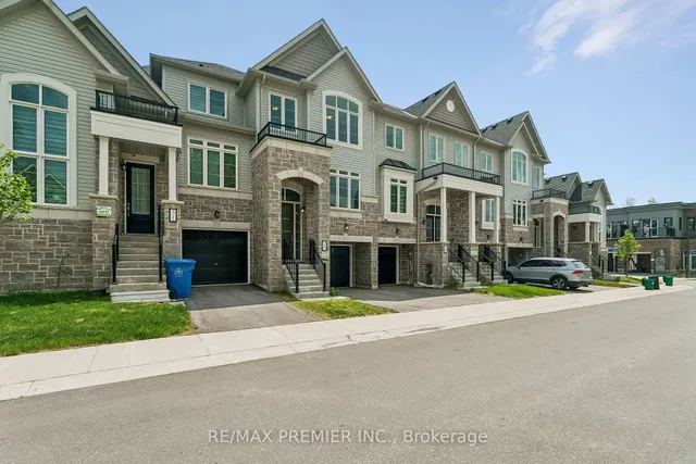 29 Lyall Stokes Circ, East Gwillimbury 3