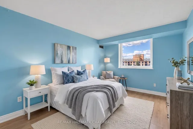 326 Major Mackenzie Dr #705, Richmond Hill 5