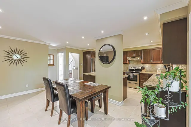 66 Howlett Ave, Newmarket 3