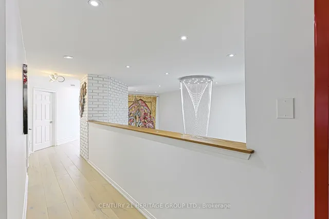 62 Greencroft Cres, Markham 5