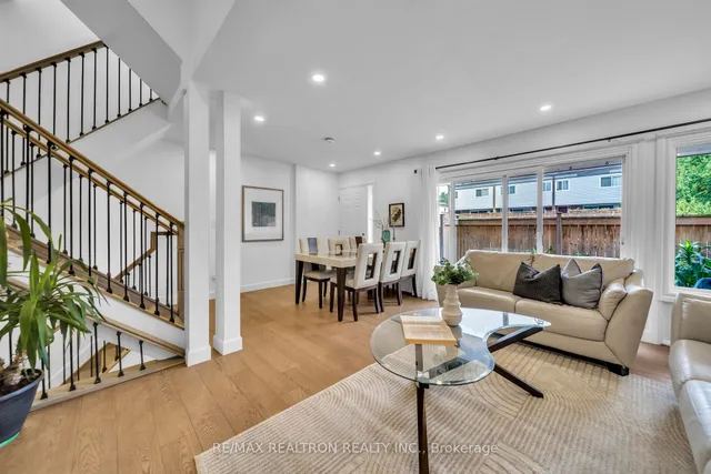 297 Milestone Cres, Aurora 4