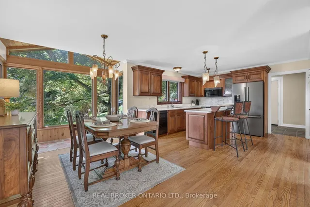 20417 Centre St, East Gwillimbury 2