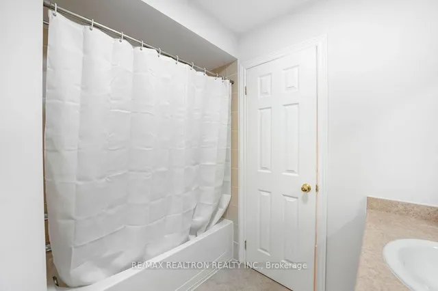 55 Drum St, Whitchurch-Stouffville 4