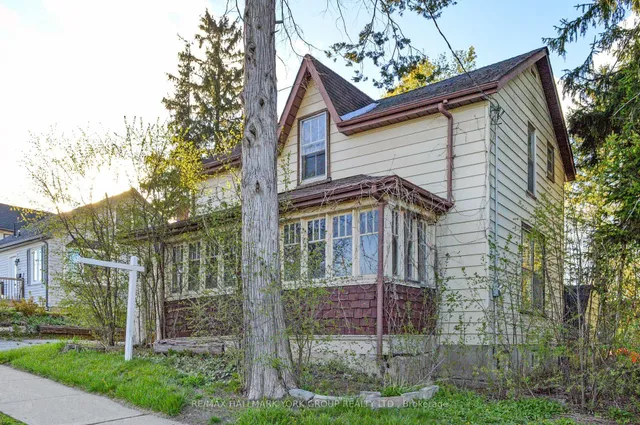 148 Centre St, Aurora 2