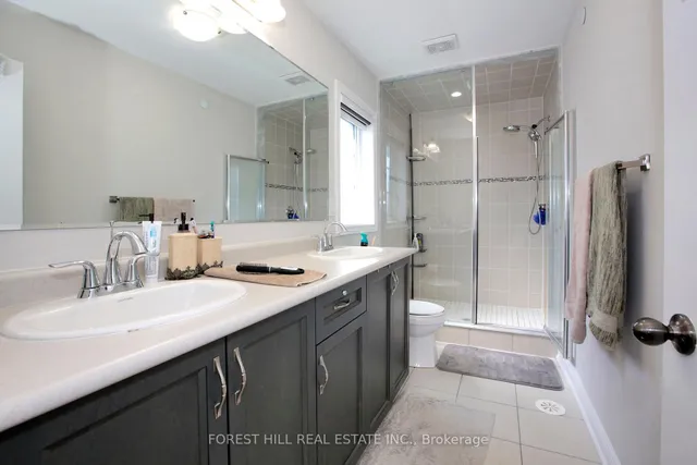 1331 Major Mackenzie Dr #142, Vaughan 4