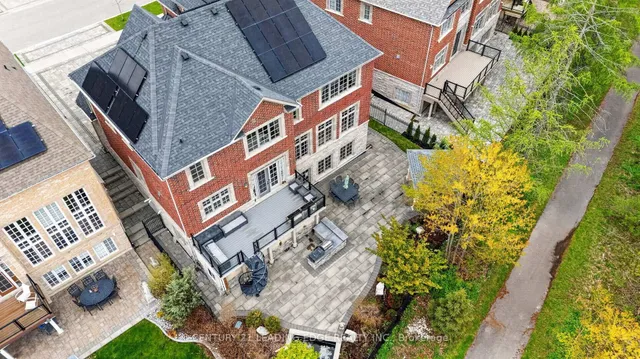 33 Stollery Pond Cres, Markham 5