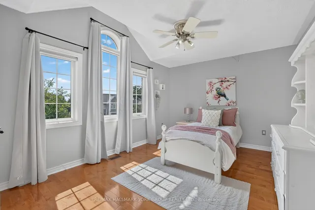 669 Kingsmere Ave, Newmarket 2