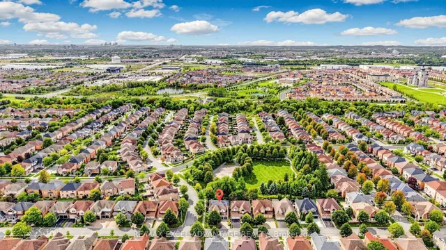 42 Adastra Cres, Markham 4