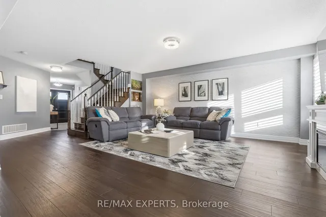 323 Langford Blvd, Bradford West Gwillimbury 5