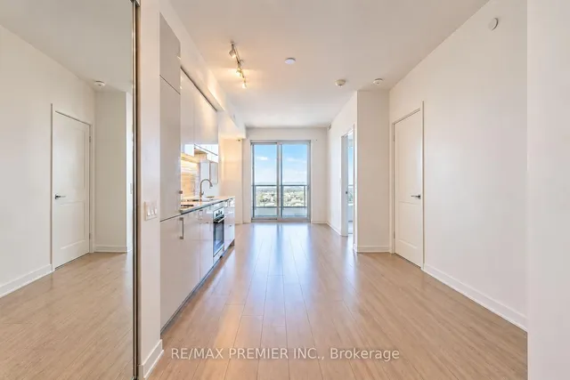950 Portage Pkwy #5901, Vaughan 4