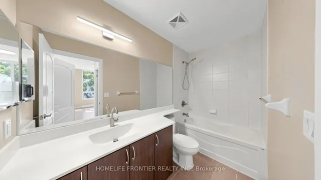 20 North Park Rd #108, Vaughan 5