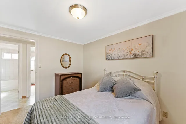 32 Park Cres, New Tecumseth 5