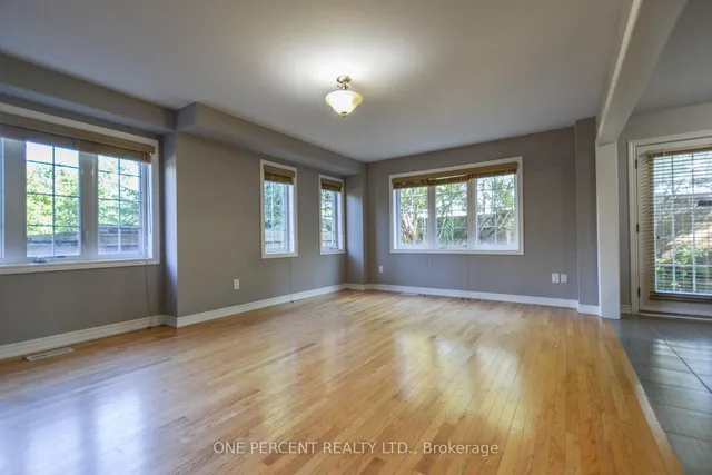 85 Benjamin Hood Cres, Vaughan 4