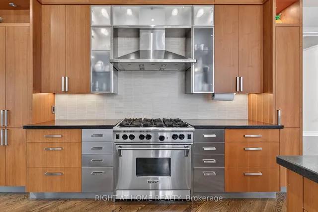 23 Bryson Dr, Richmond Hill 5