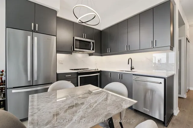 7895 Jane St #2617, Vaughan 4