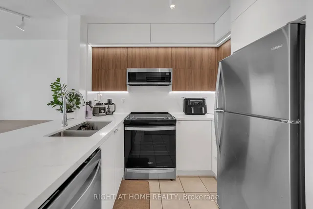11 Oneida Cres #1202, Richmond Hill 1