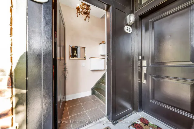 8167 Kipling Ave #43, Vaughan 5