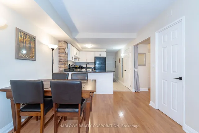 35 Hunt Ave #401, Richmond Hill 2