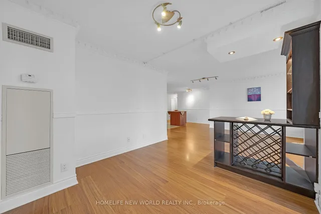 55 South Town Centre Blvd #912, Markham 4