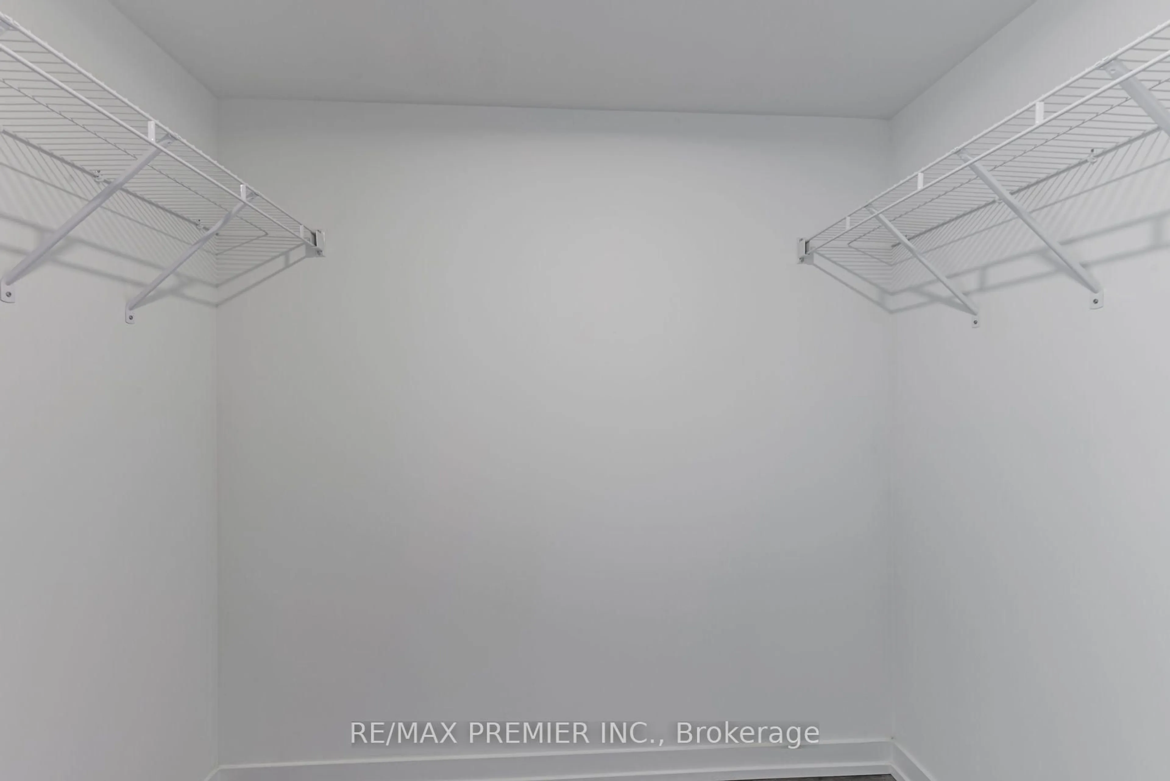 trreb/IMG-N13828482_9ac47f4a-0bea-4e01-861a-6886d4bb014e-l.jpg