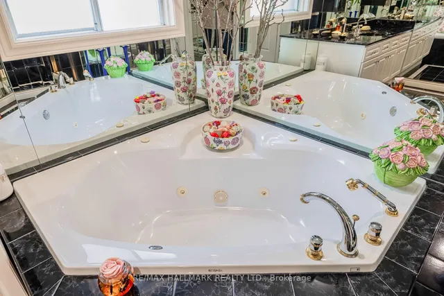 106 Larratt Lane, Richmond Hill 3